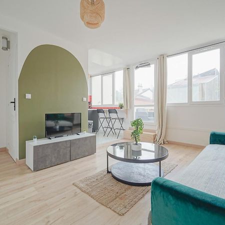 Апартаменты Complete 1Br With Balcony Only 5 Min. On Foot To Metro By Doorman Сент-Уан Экстерьер фото