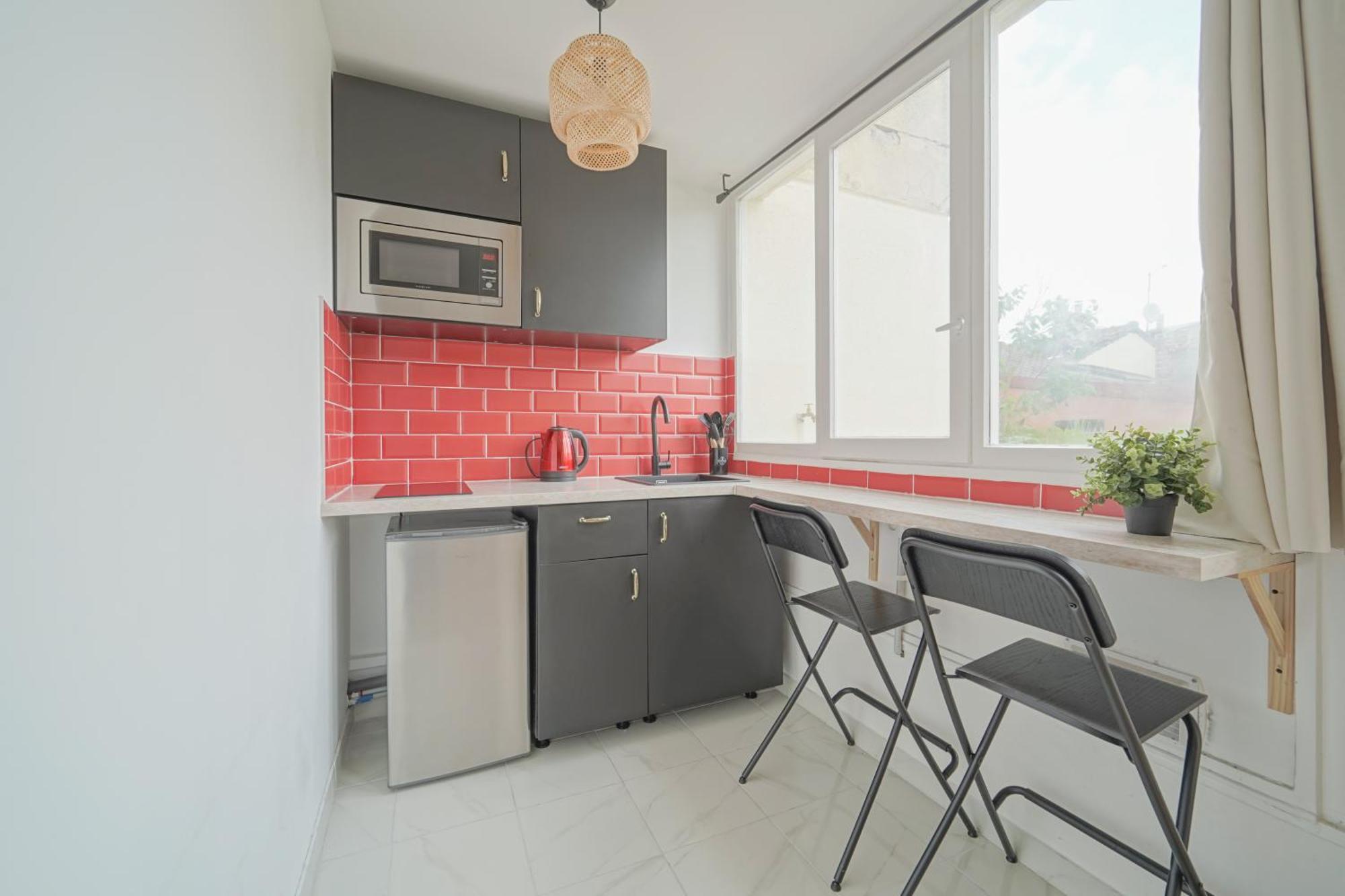 Апартаменты Complete 1Br With Balcony Only 5 Min. On Foot To Metro By Doorman Сент-Уан Экстерьер фото