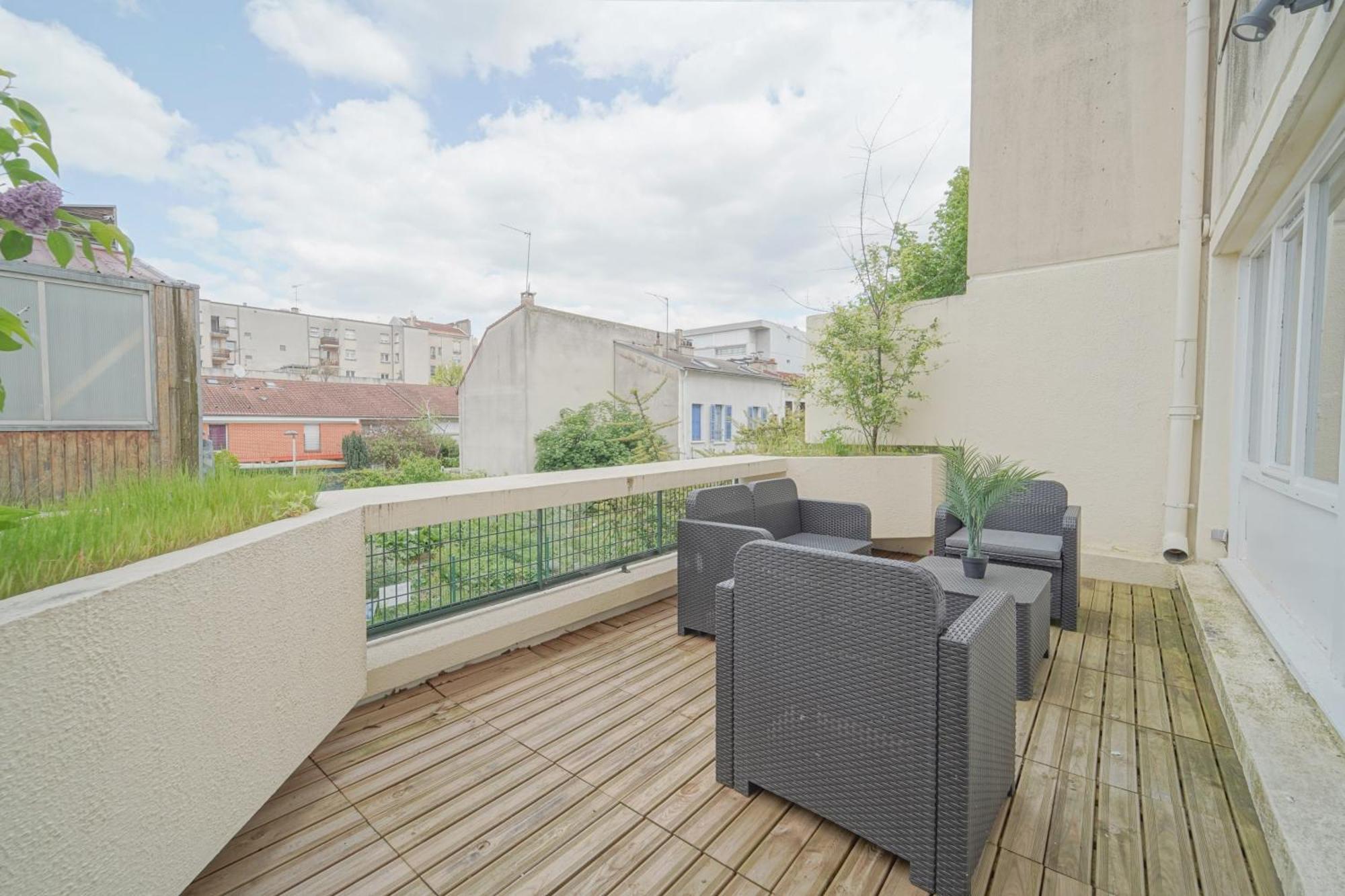 Апартаменты Complete 1Br With Balcony Only 5 Min. On Foot To Metro By Doorman Сент-Уан Экстерьер фото